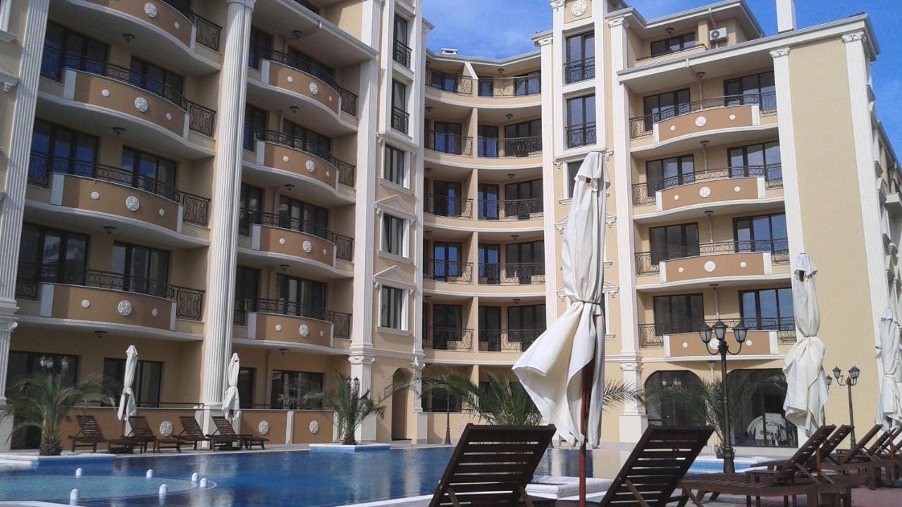 Flora Beach Private Aparthotel Pomorie Exteriör bild