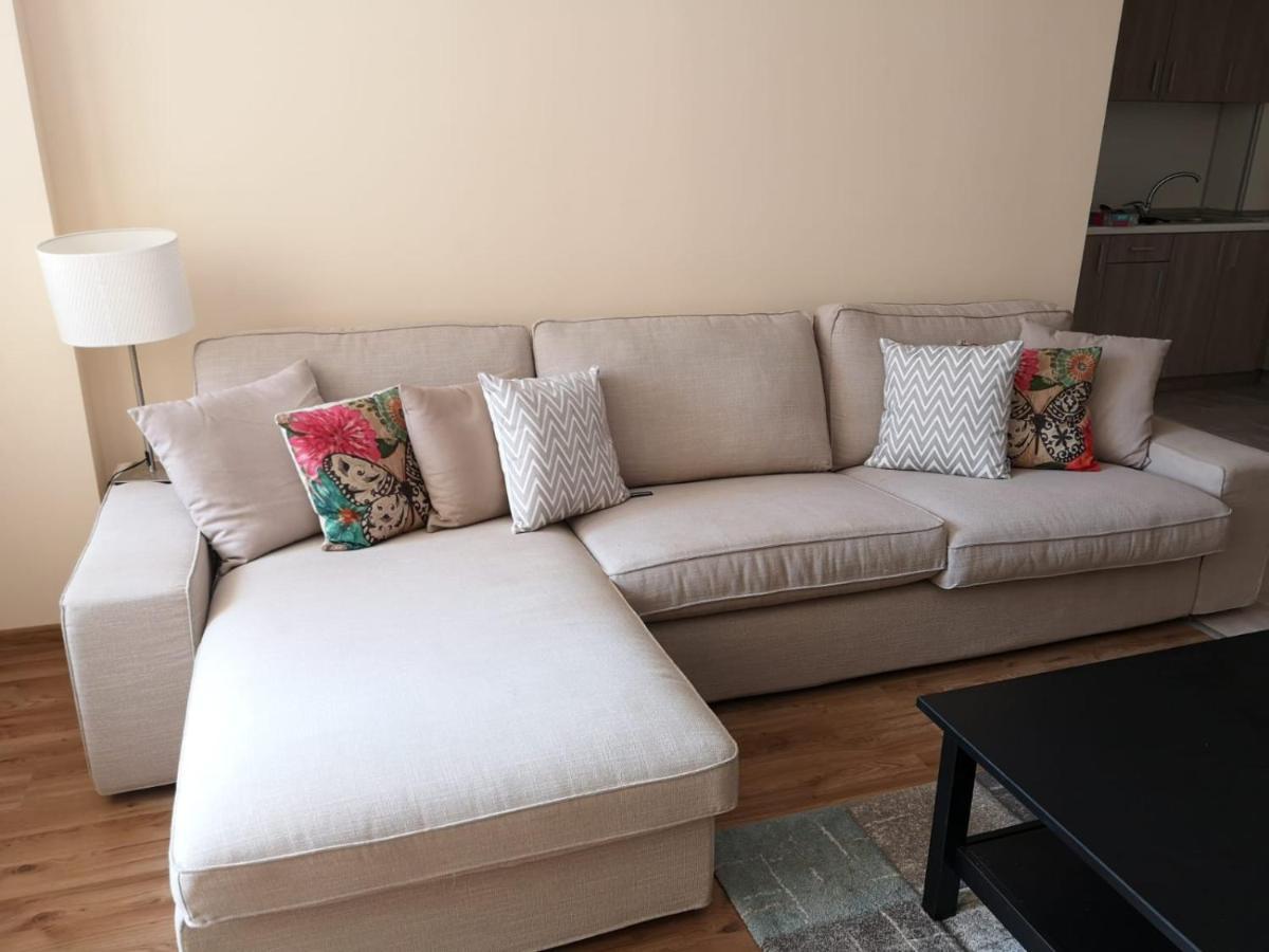 Flora Beach Private Aparthotel Pomorie Exteriör bild