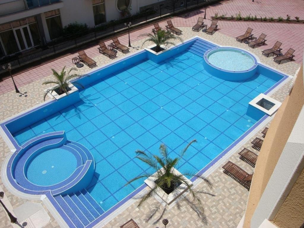 Flora Beach Private Aparthotel Pomorie Exteriör bild